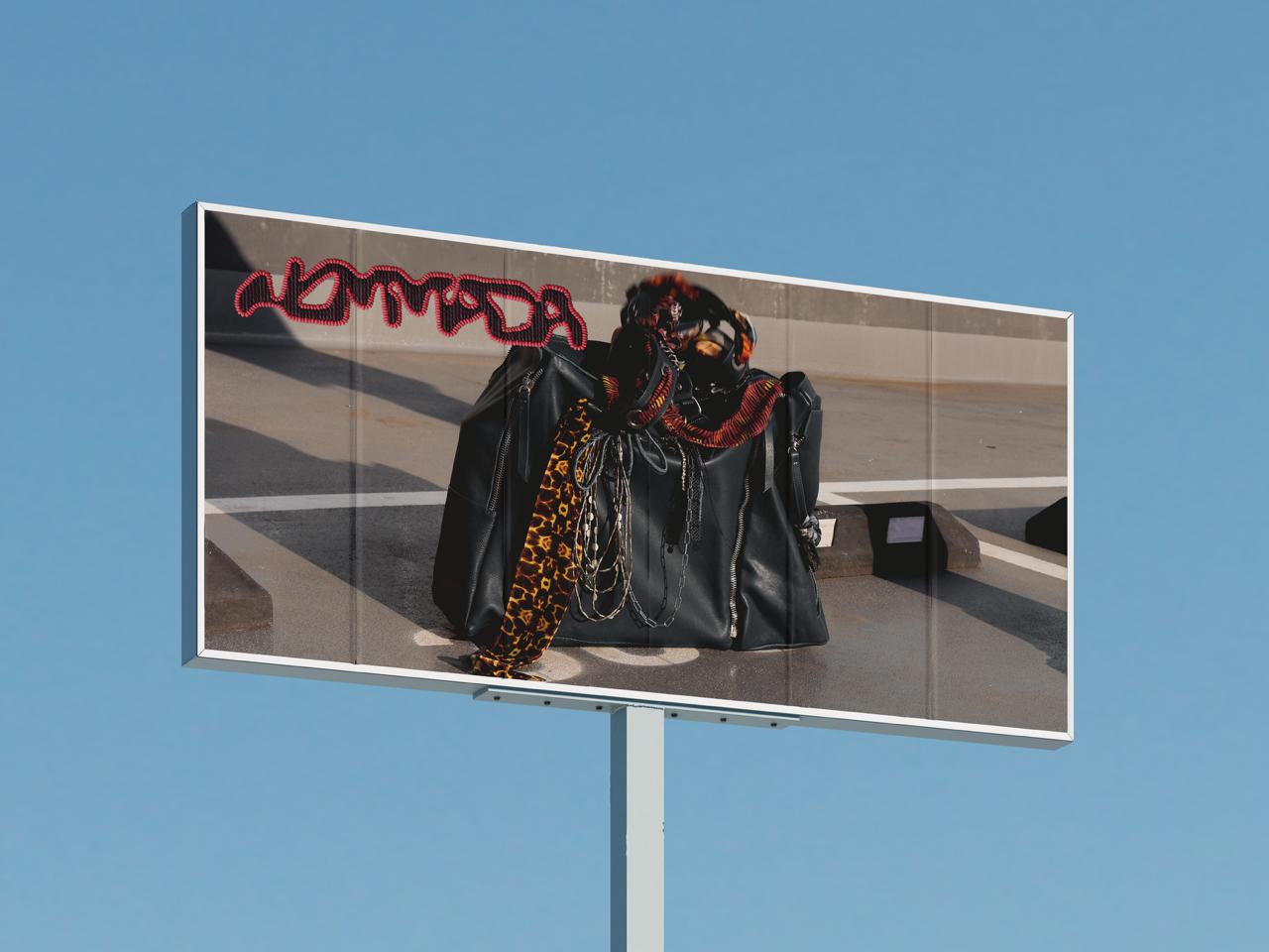 Detalle de los accesorios complementarios y tiras intercambiables del sistema NOMMADA.